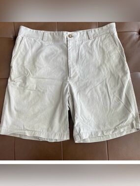 J. McLaughlin White Cotton Flat-Front Shorts